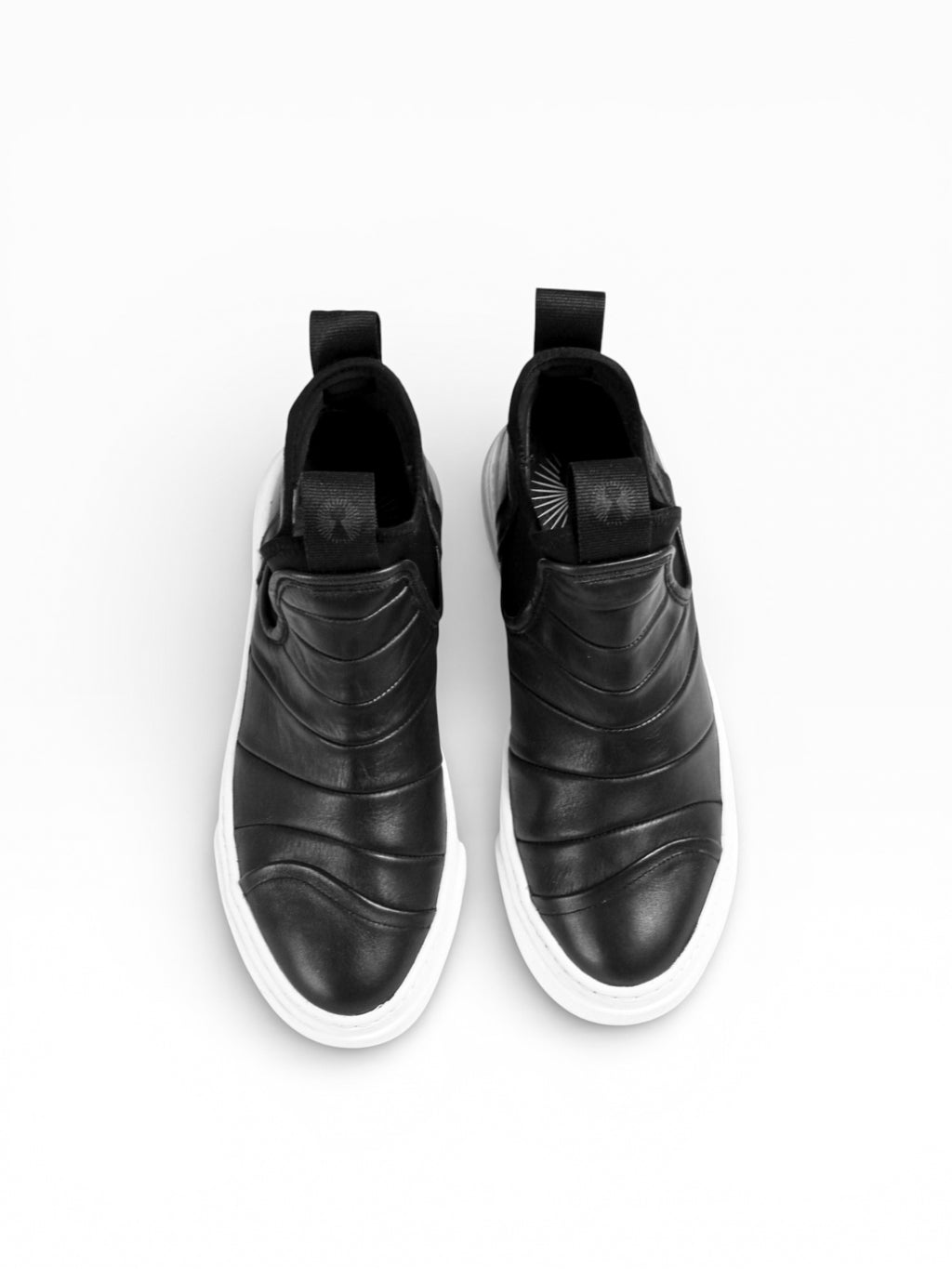 DREAMER BLACK LEATHER WHITE SOLE