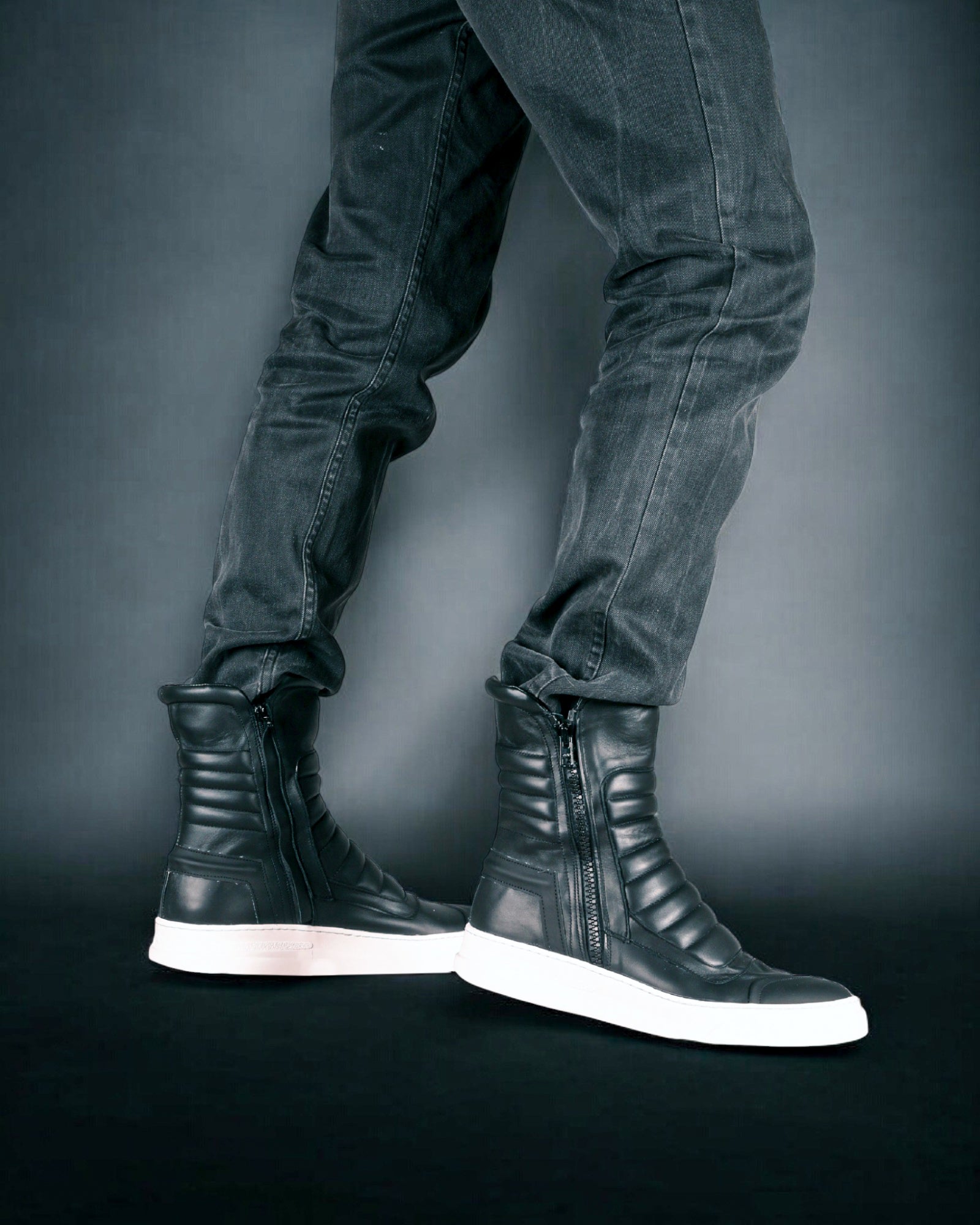 MOTO BLACK LEATHER WHITE SOLE