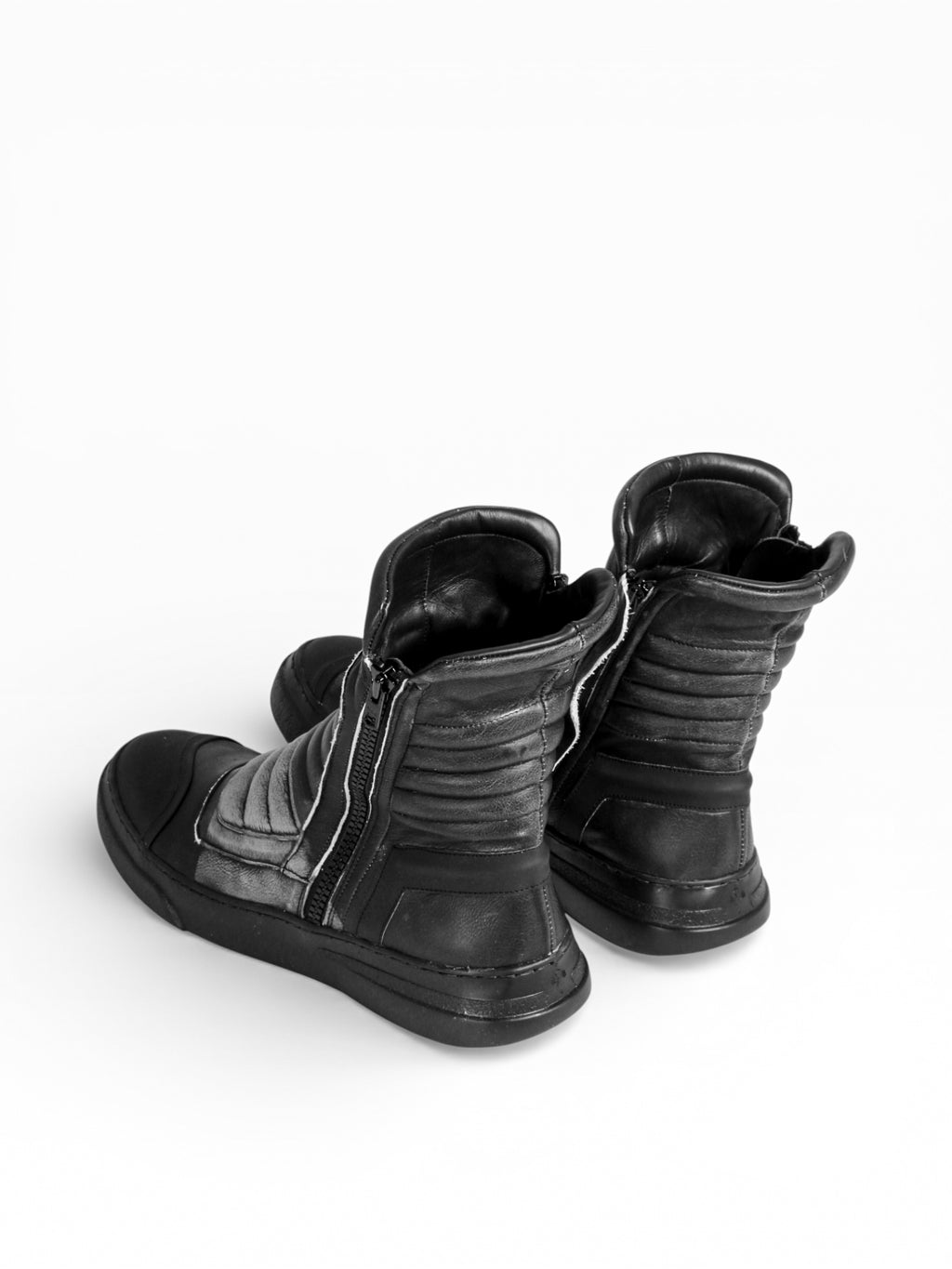 Sneaker Herrenstiefel aus schwarzem Leder mit doppeltem Reißverschluss und schwarzem Boden - MOTO