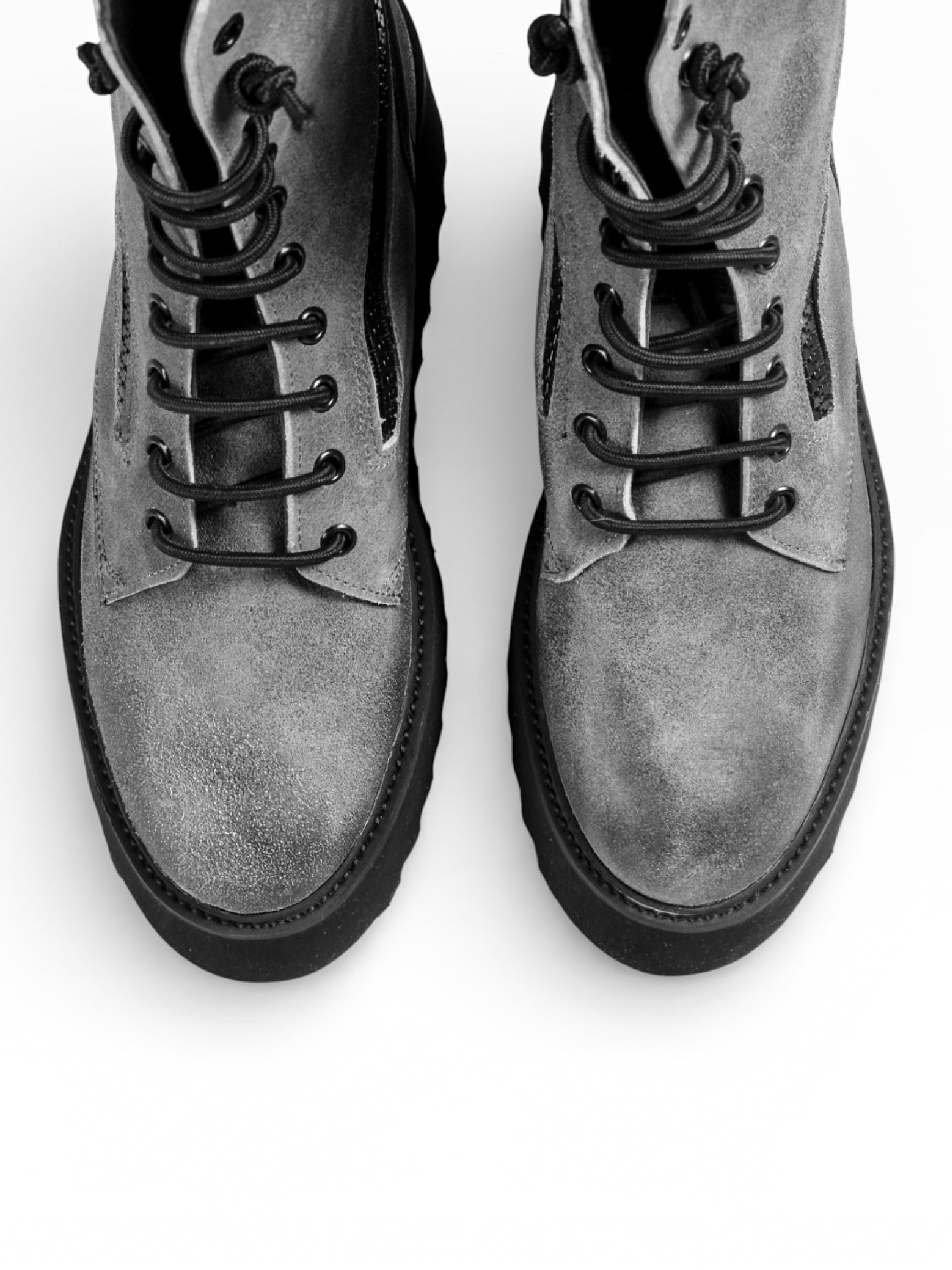 PAOLA - Gris vintage leather black sole