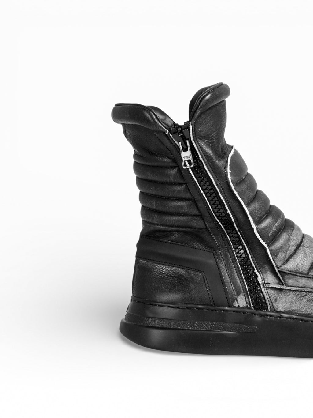 Sneaker Herrenstiefel aus schwarzem Leder mit doppeltem Reißverschluss und schwarzem Boden - MOTO