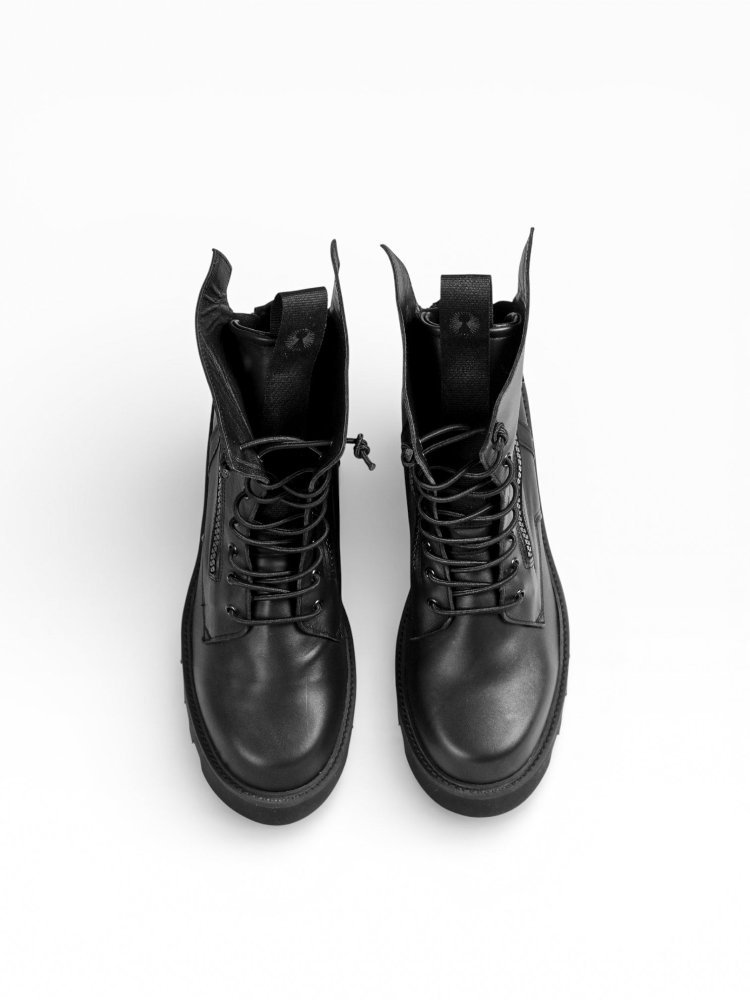 Herren Mid Boots aus schwarzem Leder mit doppeltem Reißverschluss und schwarzem Boden - DOC