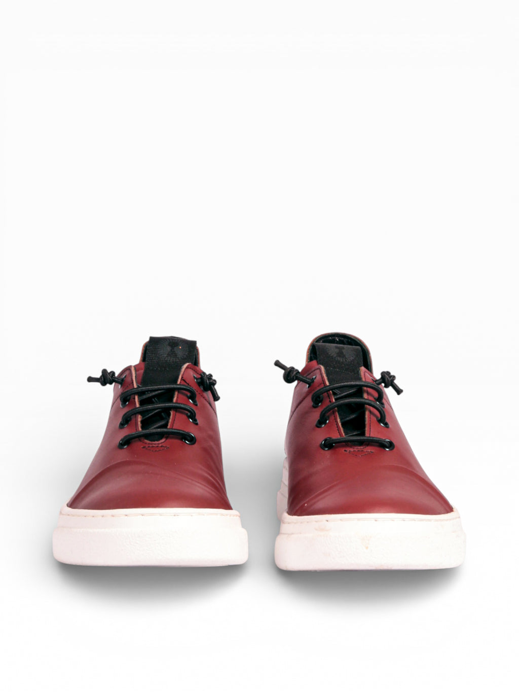 Französischer Herren-Sneaker aus rotem Leder mit weißem Boden - GIF