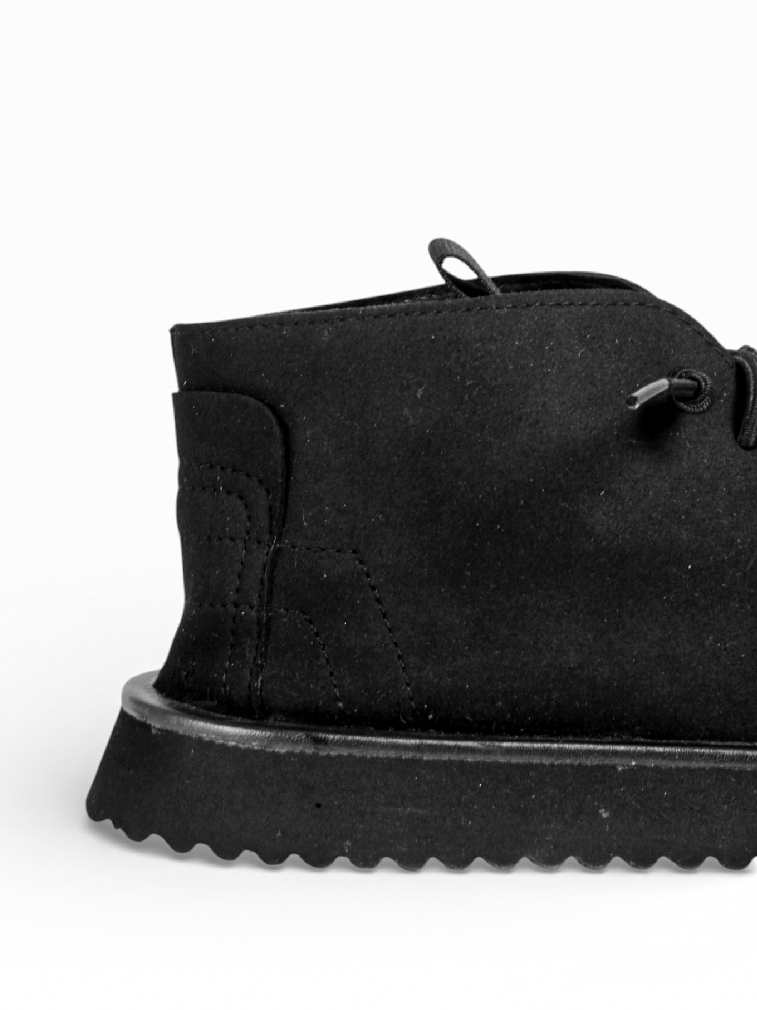 Desert Boots Herren aus schwarzem Öko-Sudeleder mit weißem Boden - FLAVOR