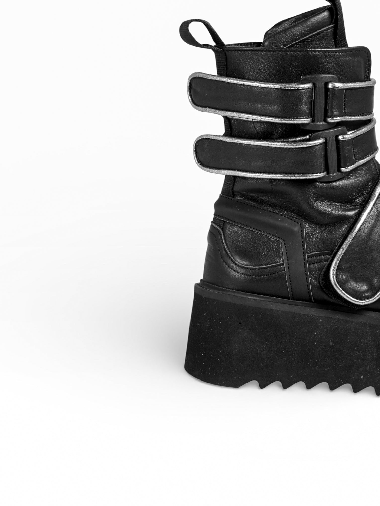 BURNING - Black leather black sole