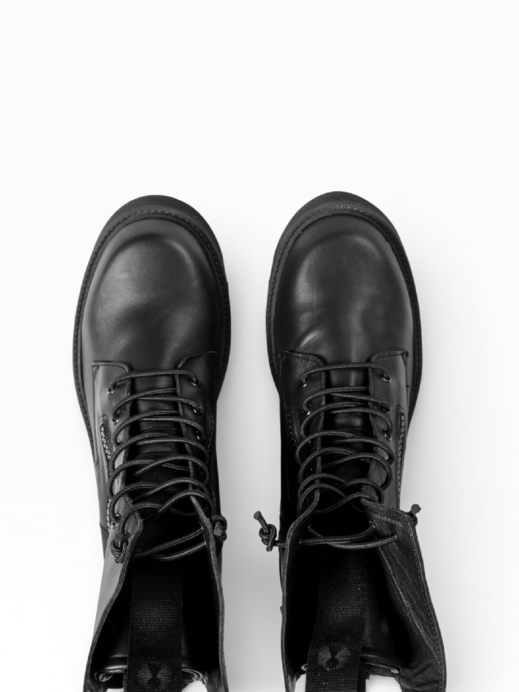 Herren Mid Boots aus schwarzem Leder mit doppeltem Reißverschluss und schwarzem Boden - DOC