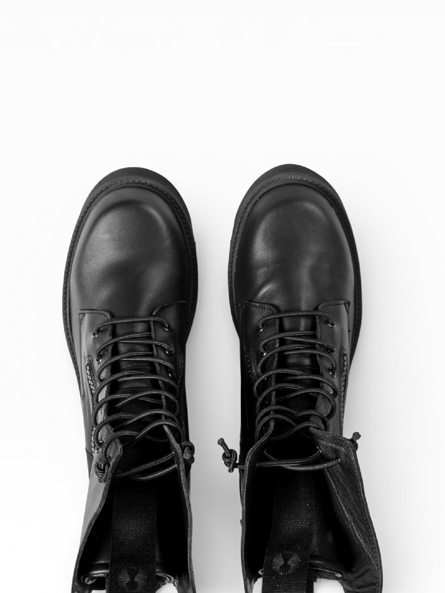 Herren Mid Boots aus schwarzem Leder mit doppeltem Reißverschluss und schwarzem Boden - DOC