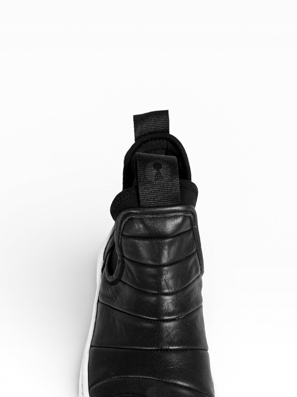 DREAMER - Black leather white sole