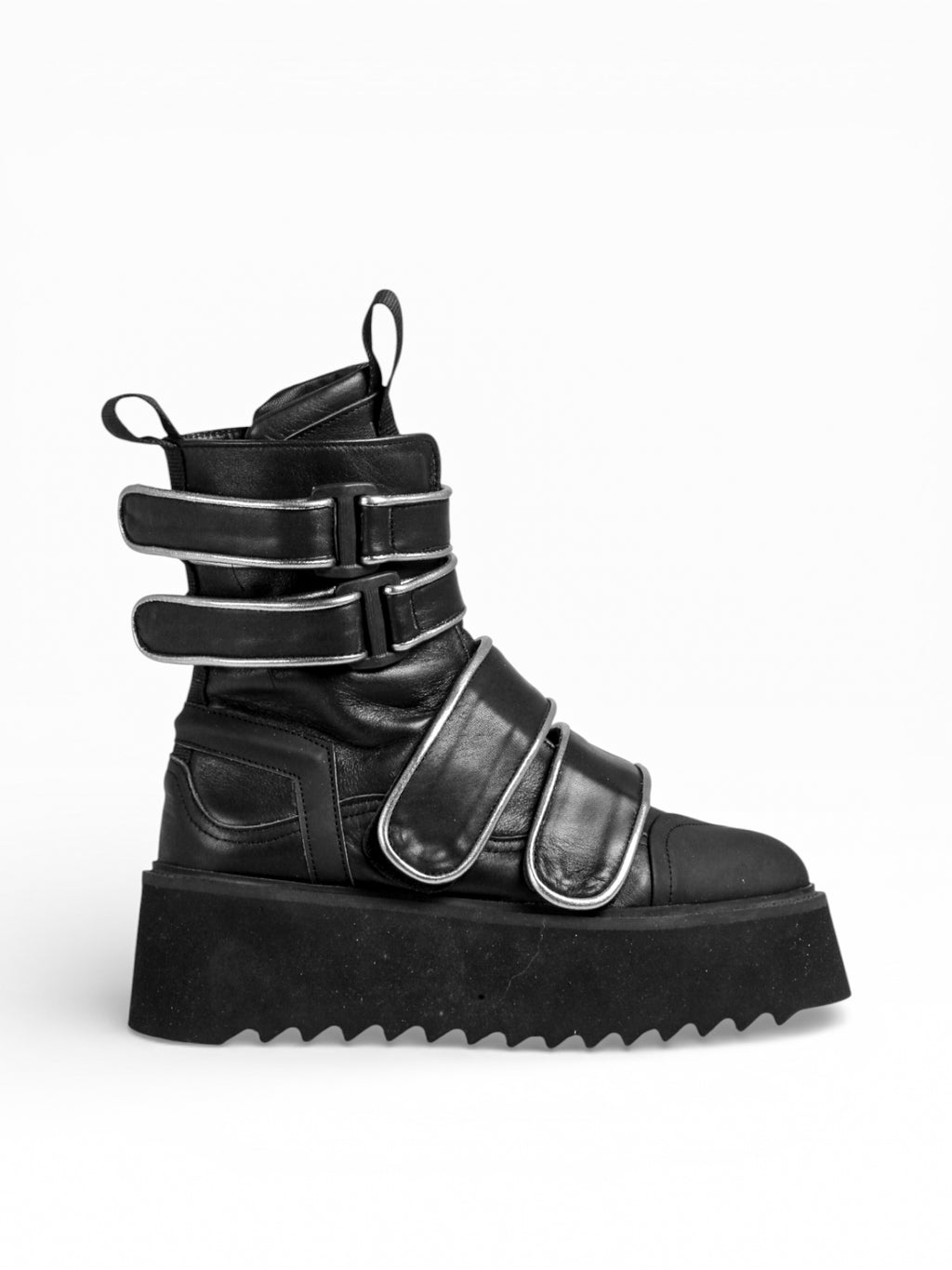 BURNING - Black leather black sole