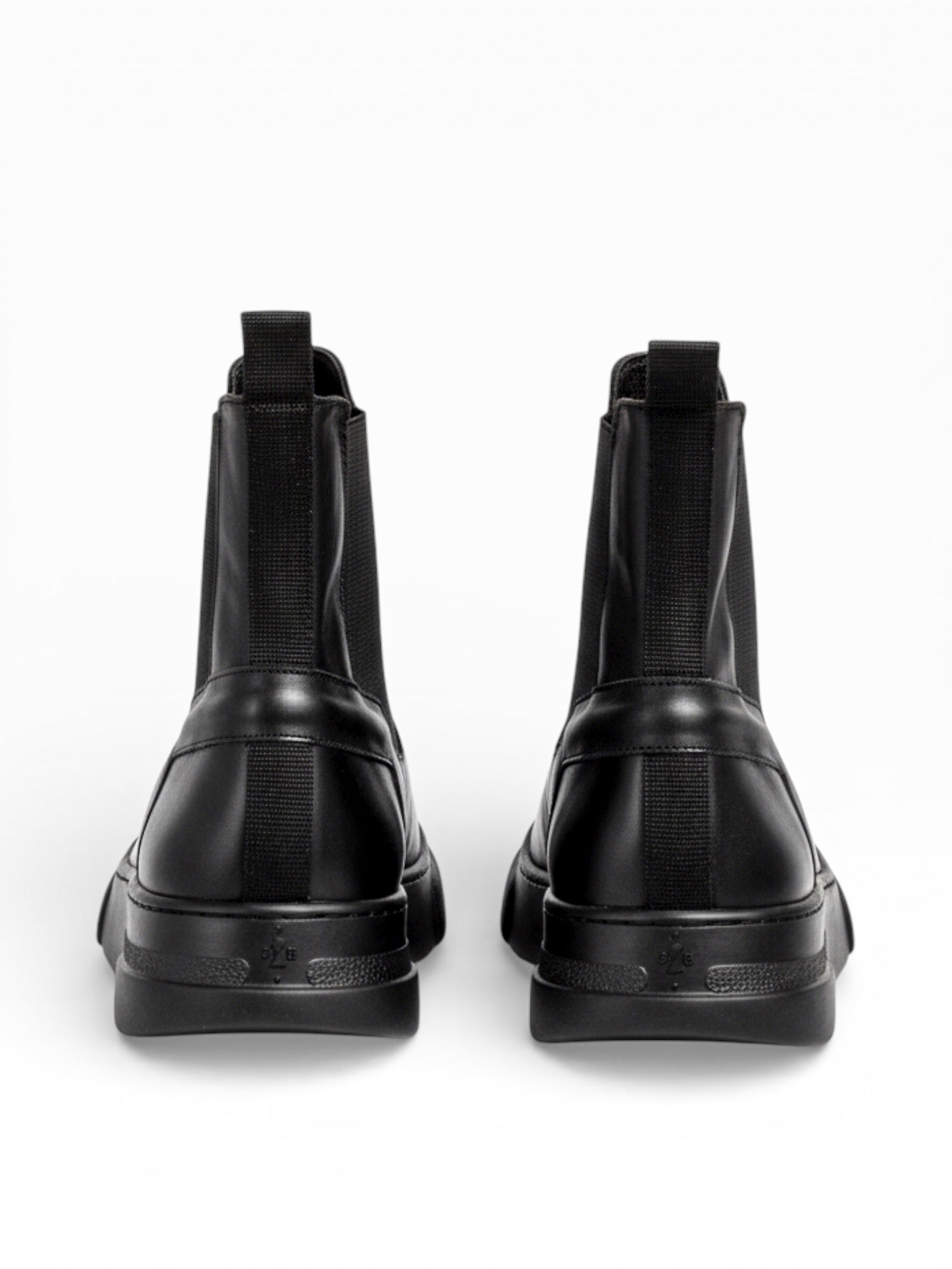 FLAYER BLACK LEATHER BLACK SOLE