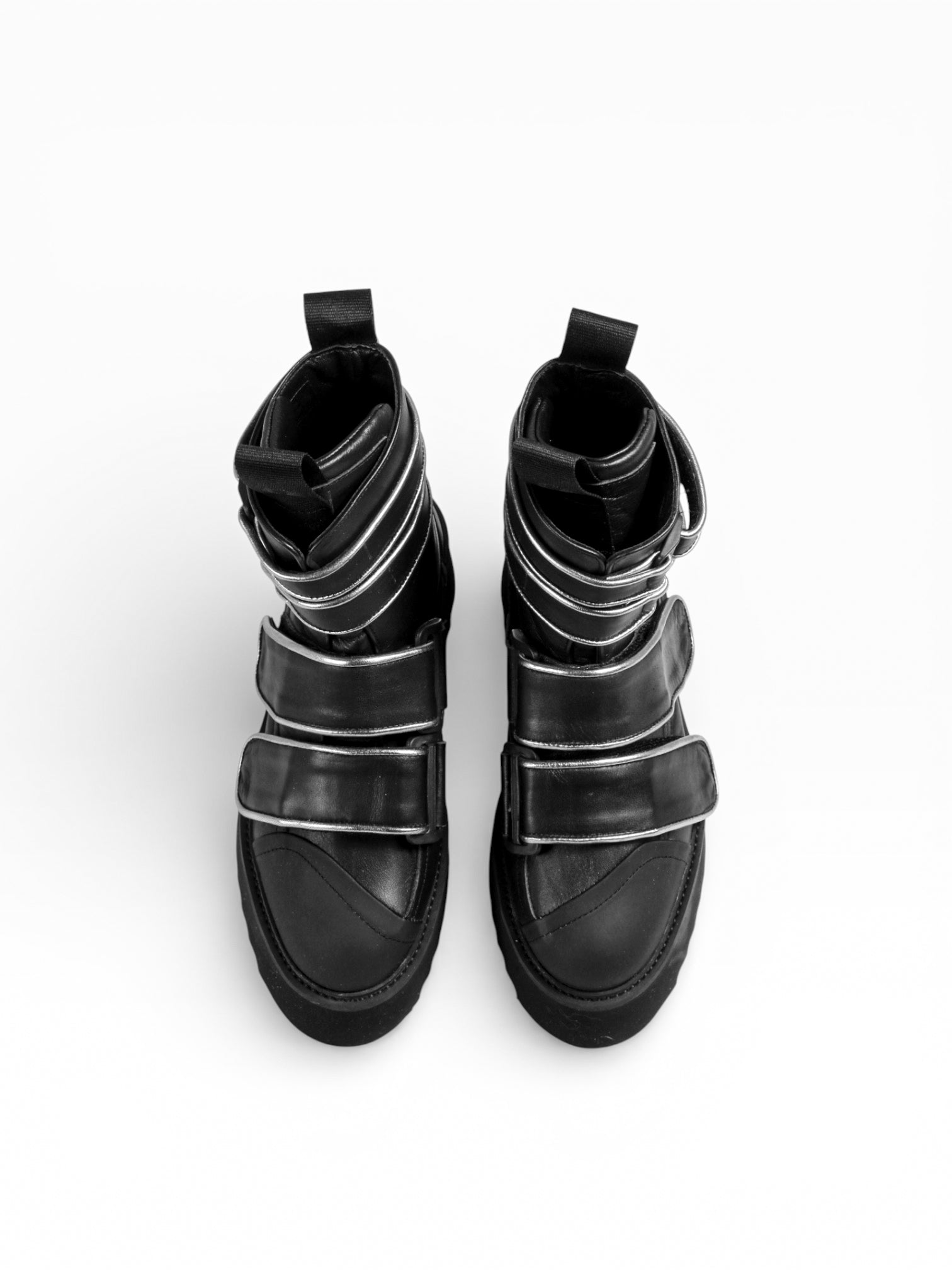 BURNING - Black leather black sole