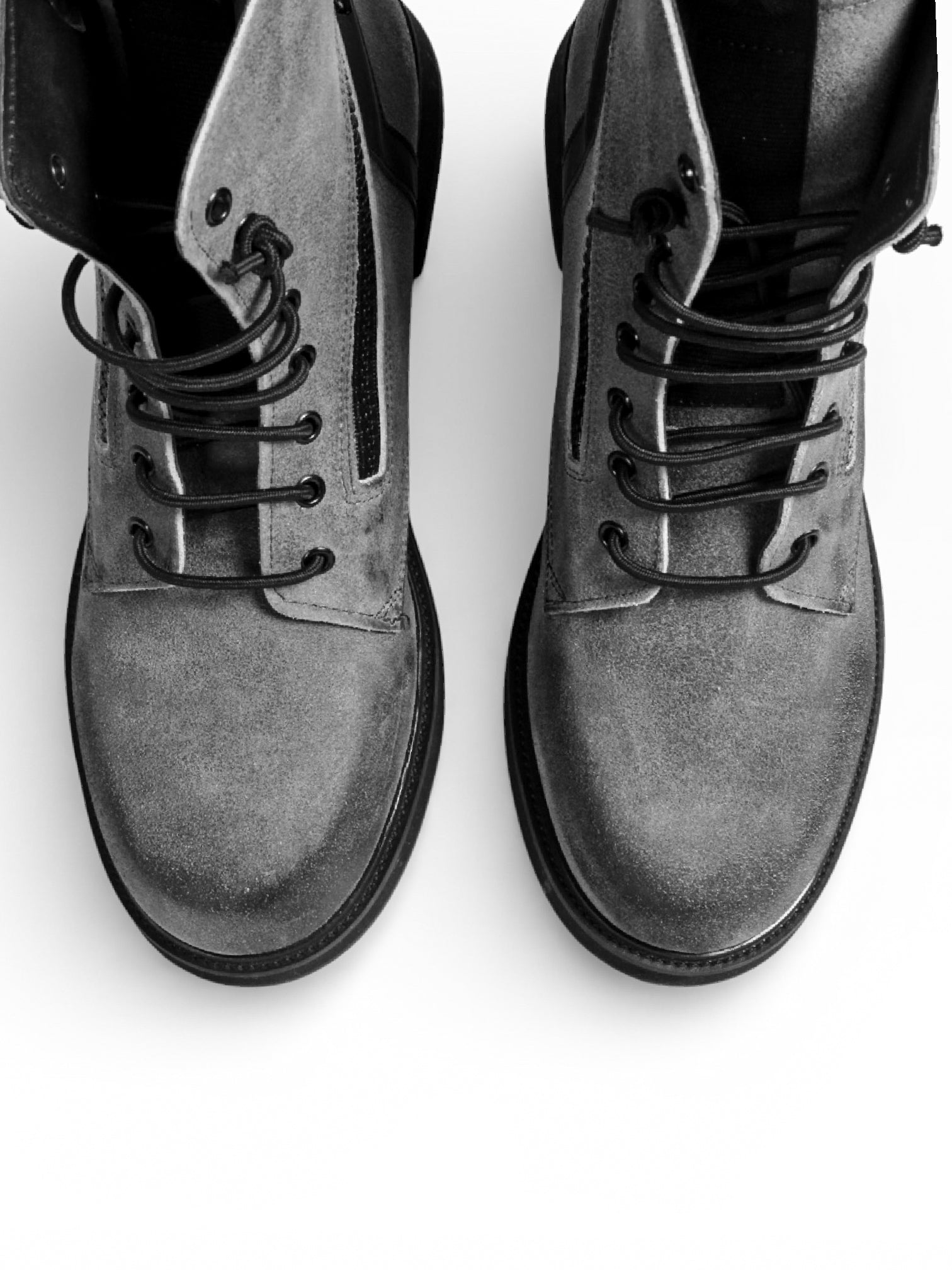 BIC GRIS VINTAGE LEATHER BLACK SOLE