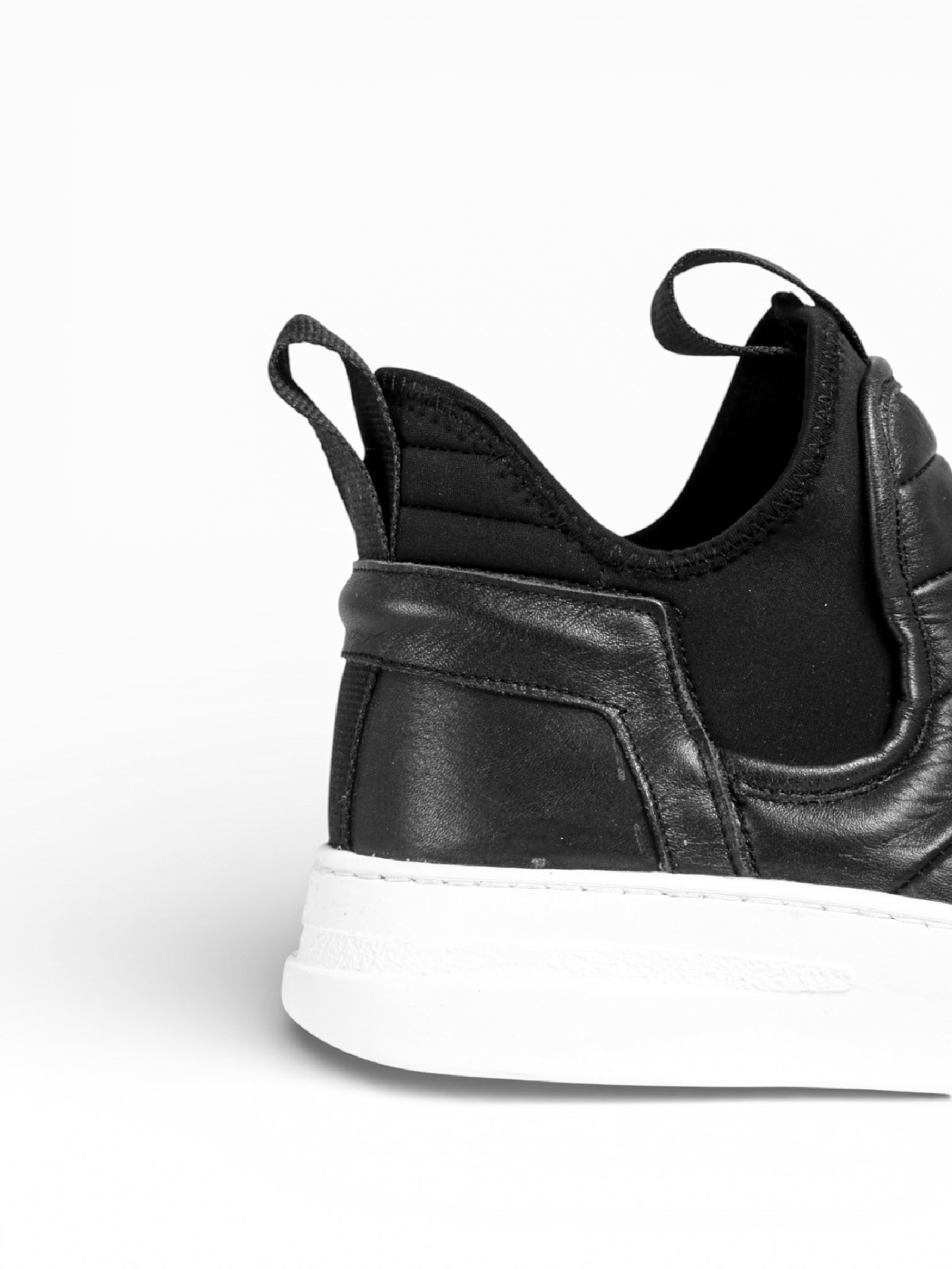 DREAMER - Black leather white sole