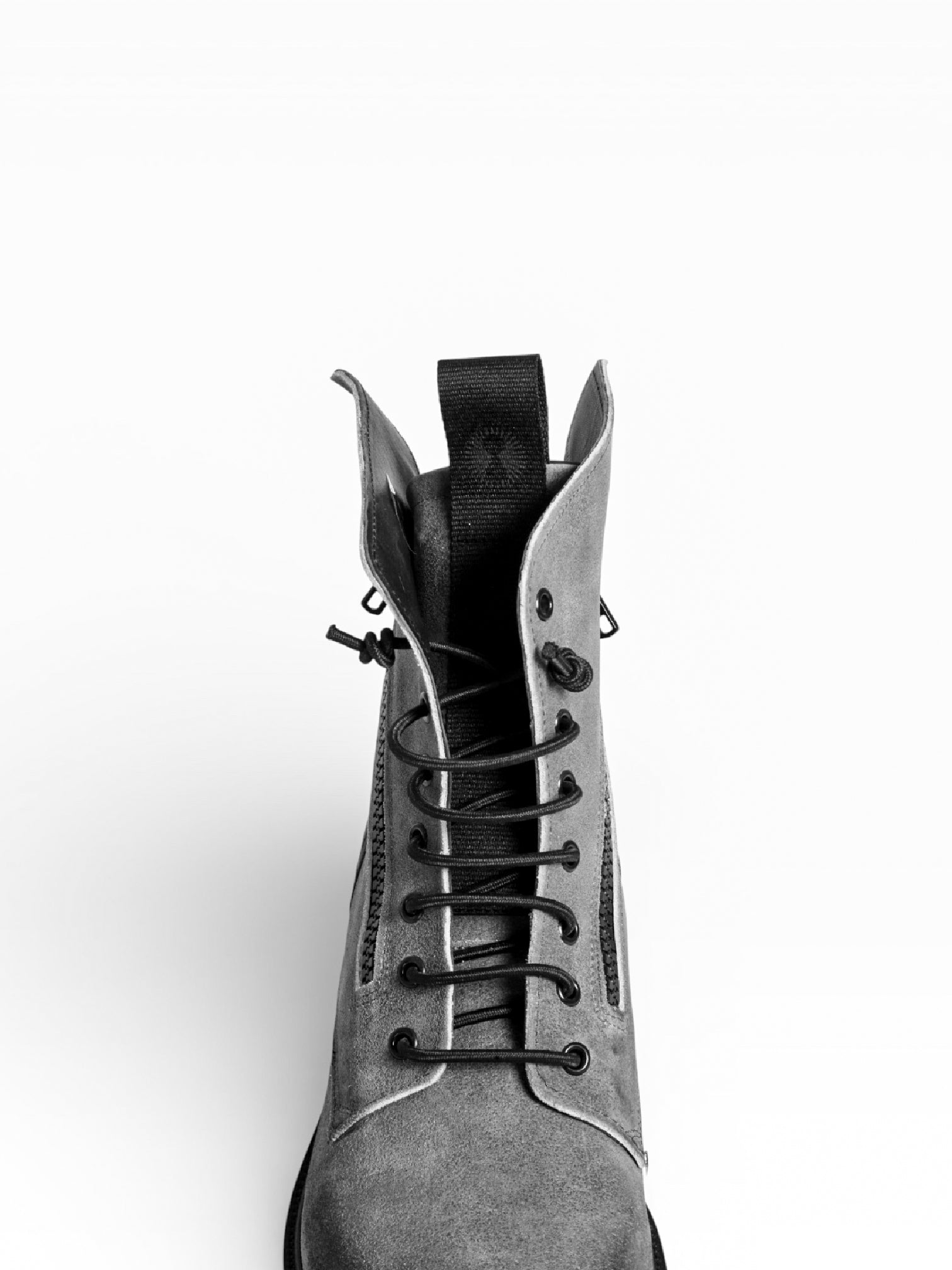 BIC GRIS VINTAGE LEATHER BLACK SOLE