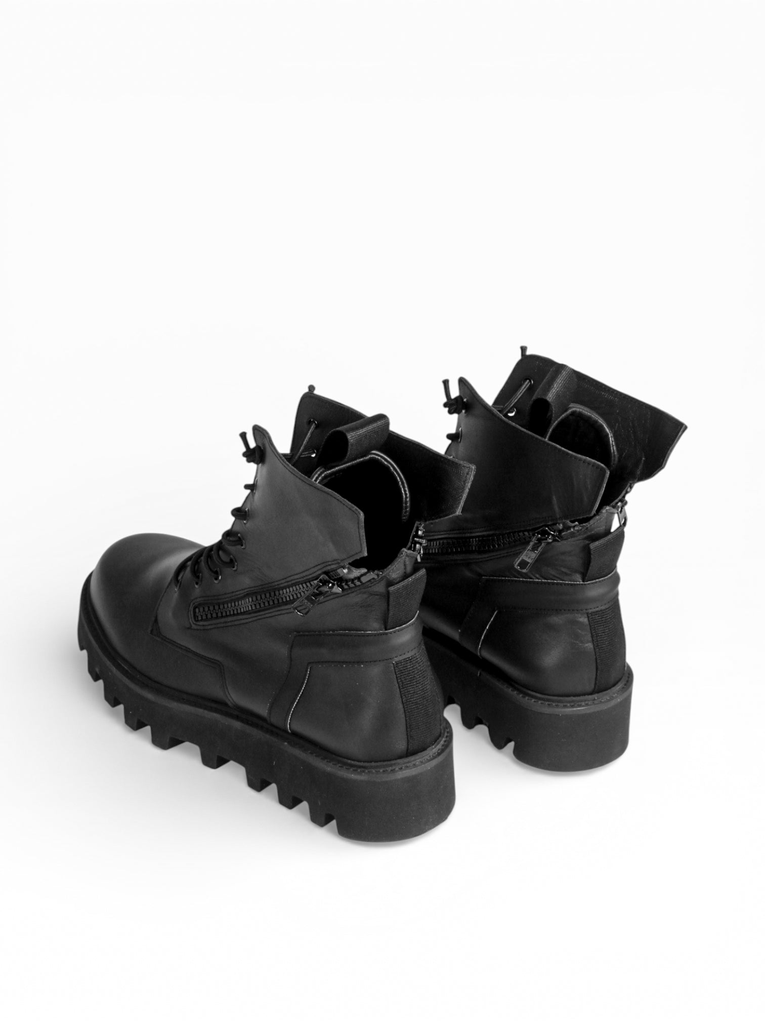 Herren Mid Boots aus schwarzem Leder mit doppeltem Reißverschluss und schwarzem Boden - DOC
