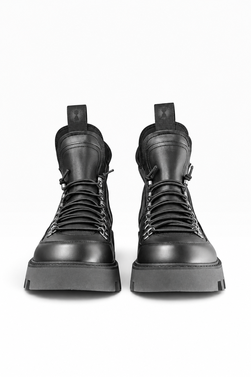 CROUD – Stivaletto mountain pelle nera suola carrarmato