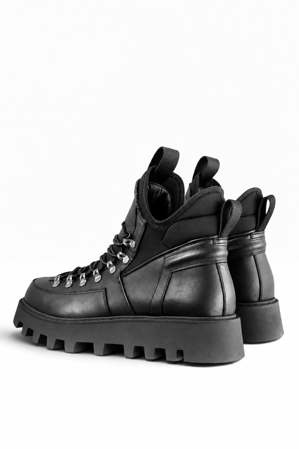 CROUD – Stivaletto mountain pelle nera suola carrarmato