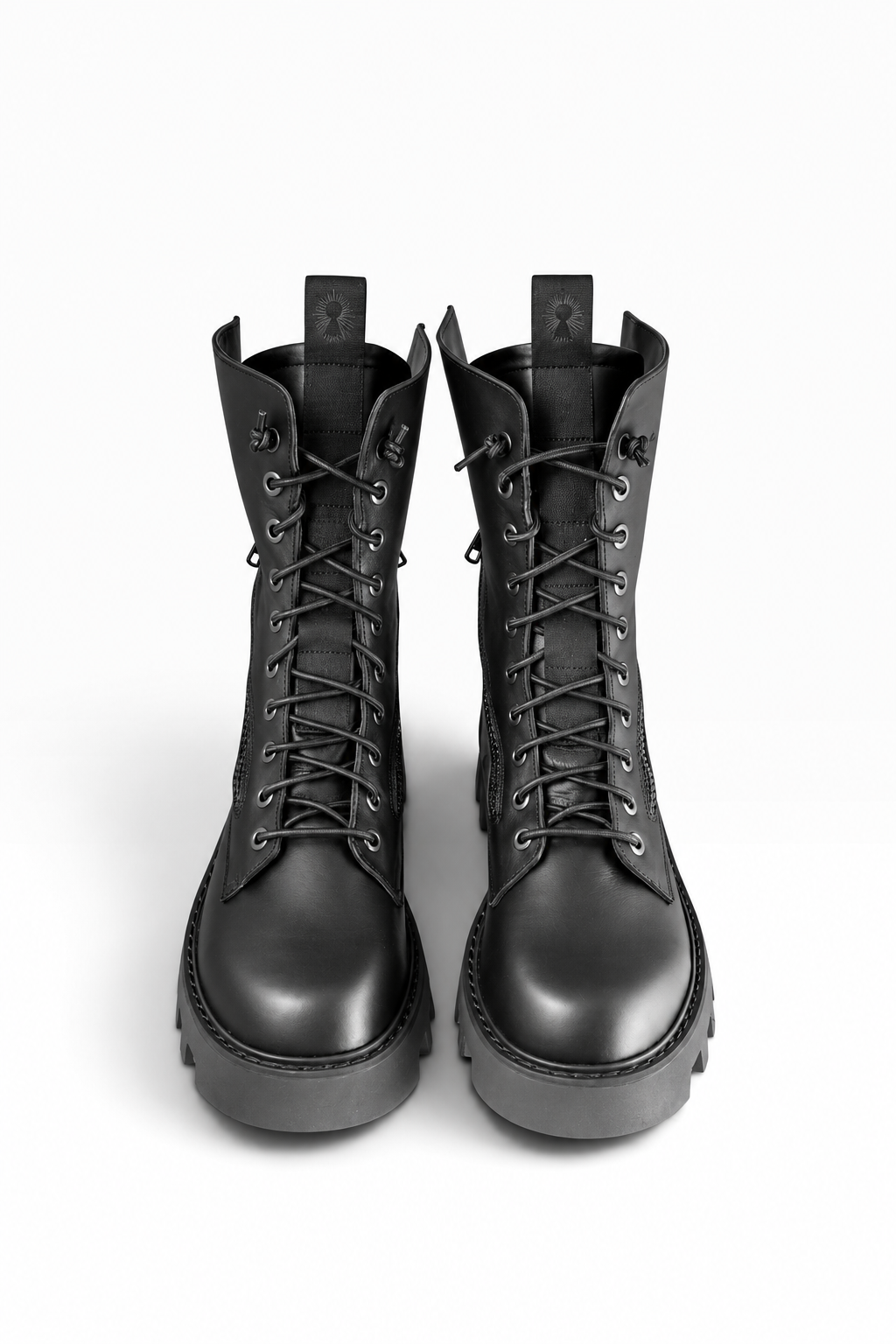 EVER – Schwarzer Lederstiefel mit doppeltem Reißverschluss und Profilsohle