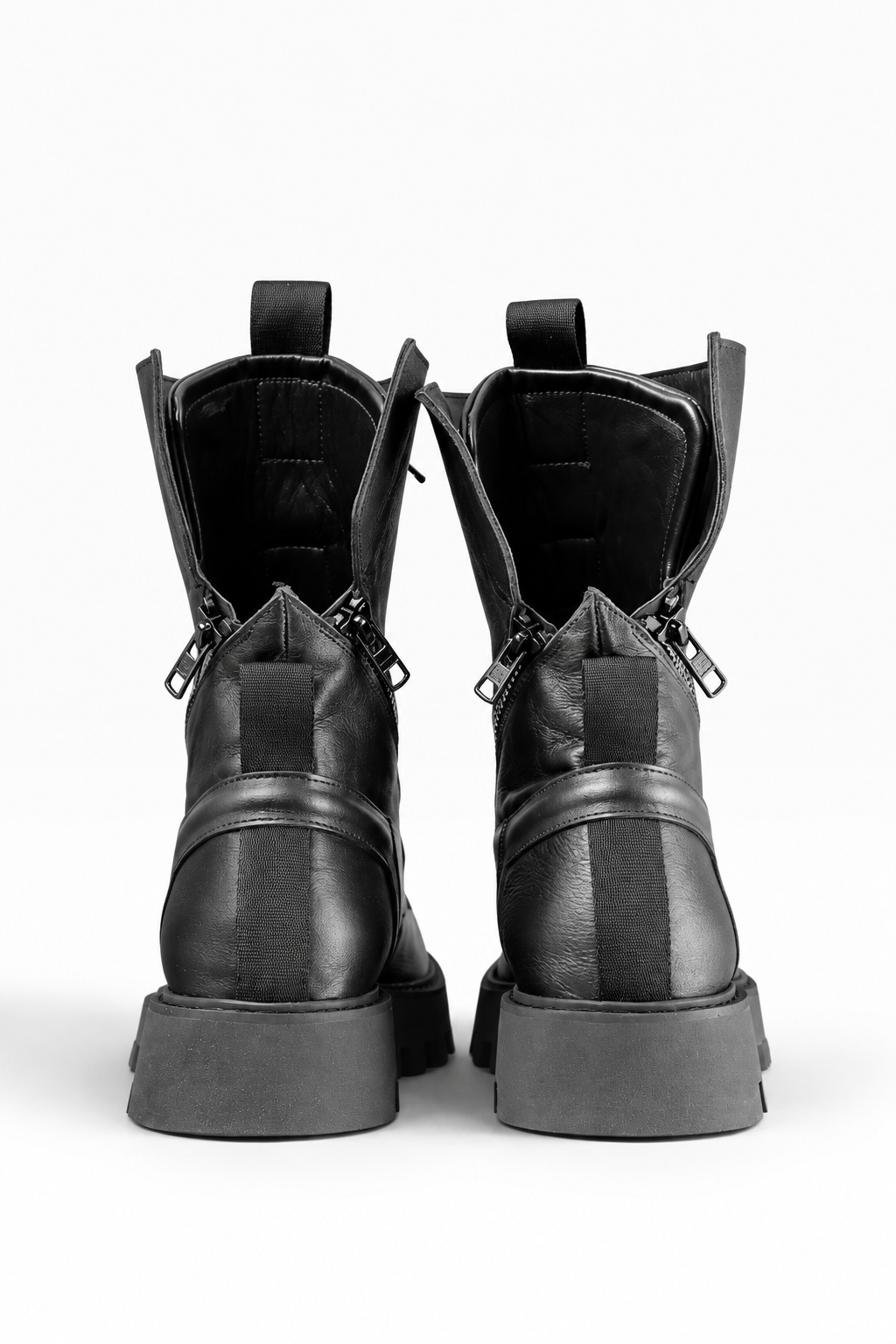 EVER – Schwarzer Lederstiefel mit doppeltem Reißverschluss und Profilsohle