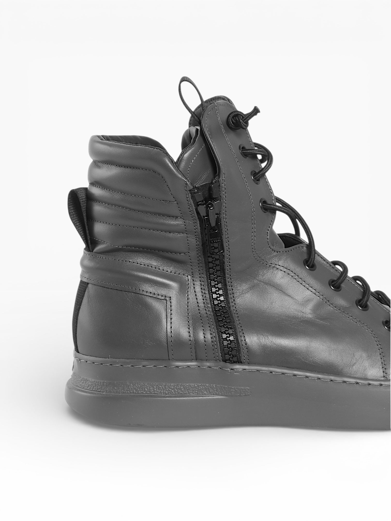 JOSEPH - Gray leather gray sole