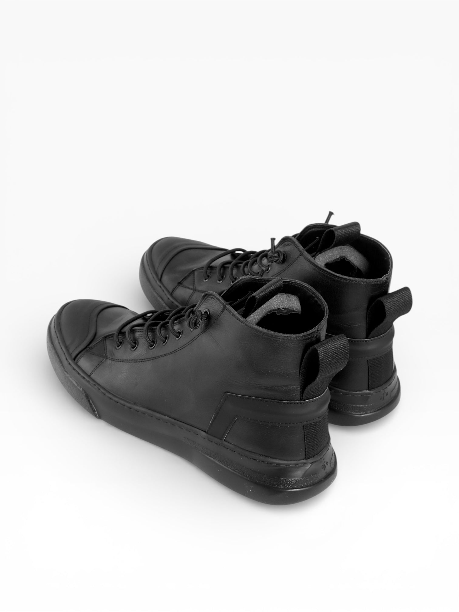 POLON - Black leather black sole