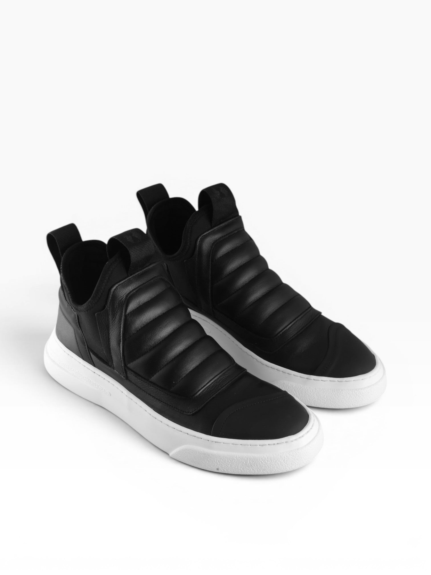 Sneaker slip on uomo in pelle nera fondo bianco - DAMPER