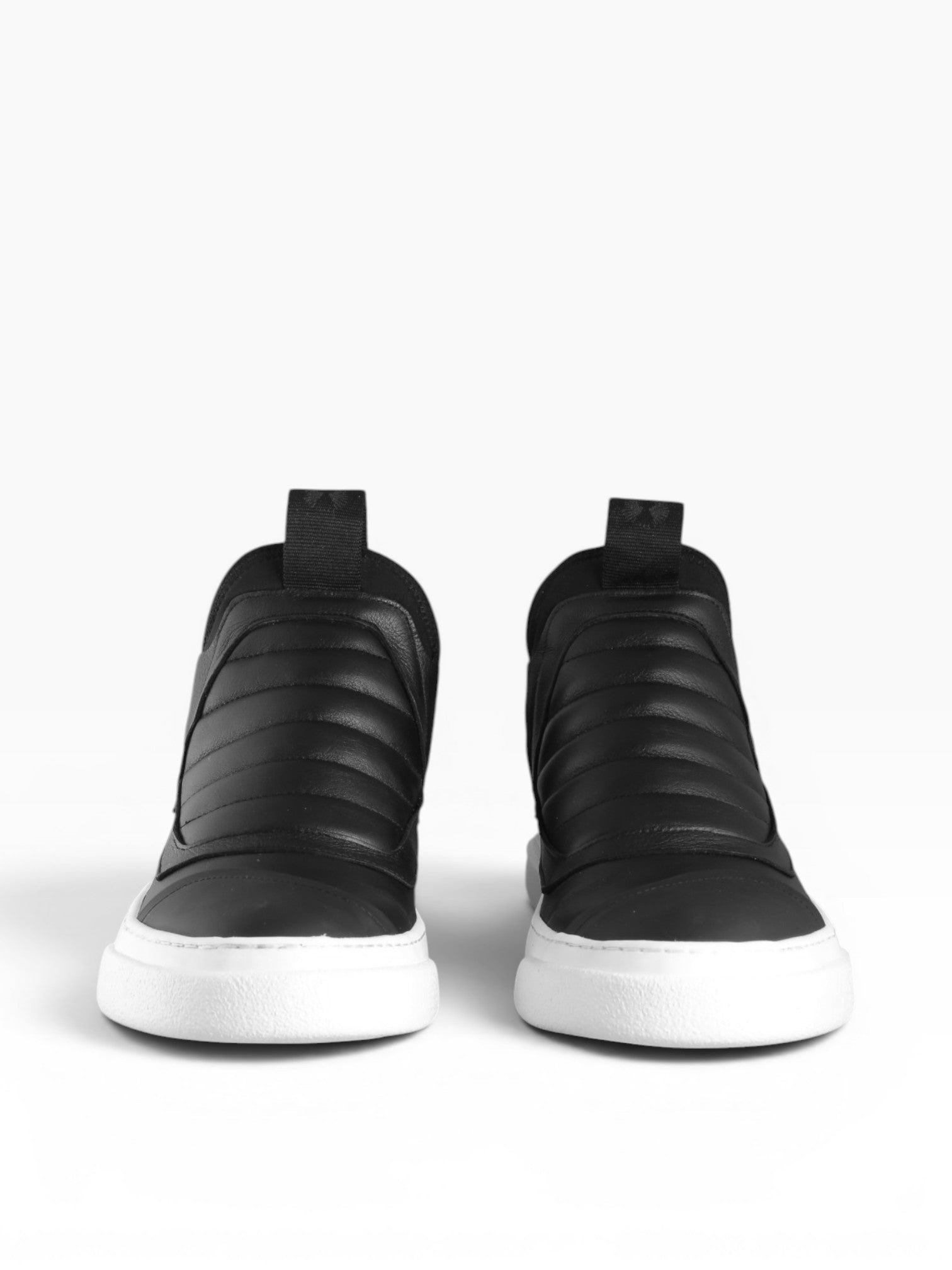Sneaker slip on uomo in pelle nera fondo bianco - DAMPER